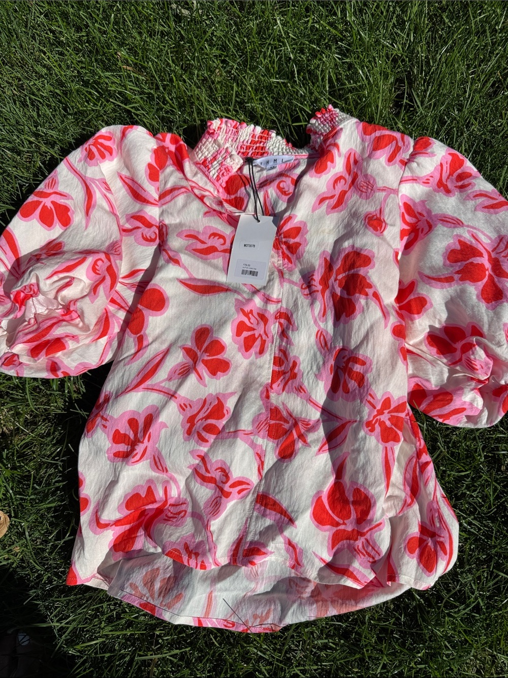 NWT THML puff sleeve top XS